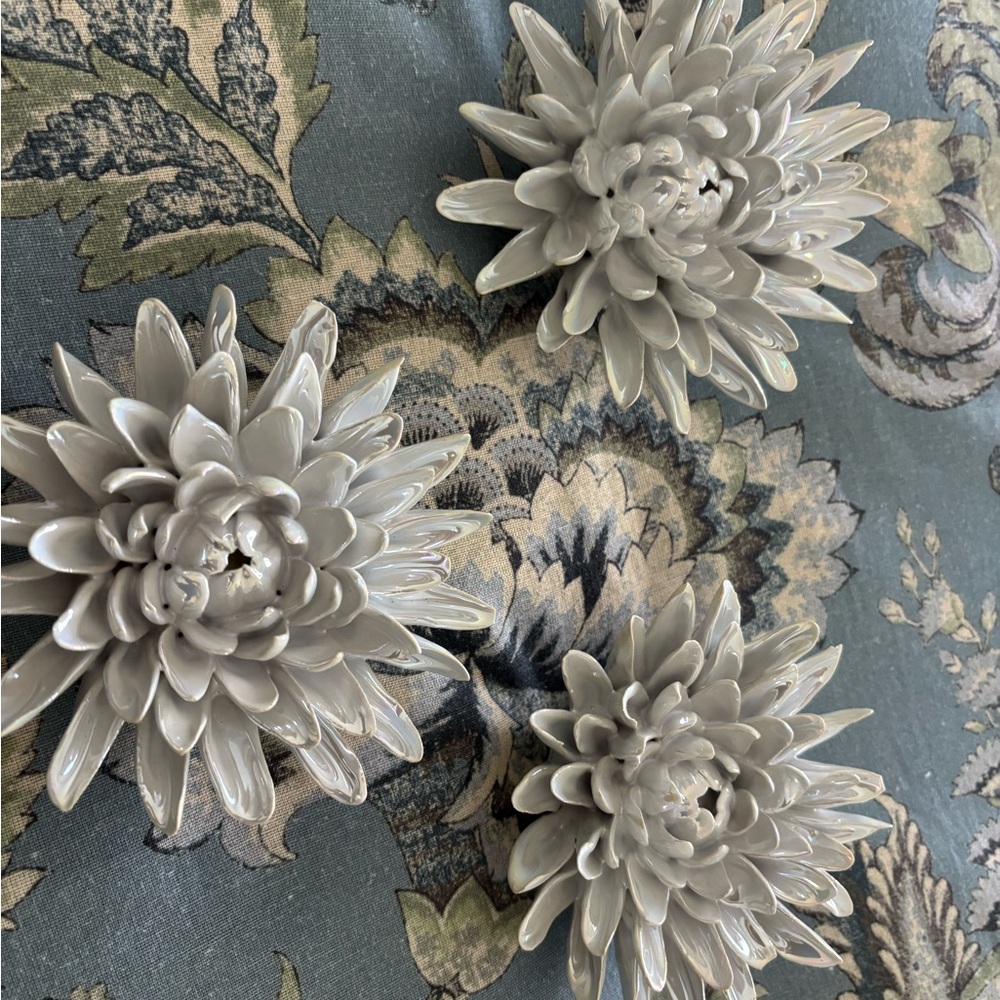 Chive Ceramic Flower Wall Decor